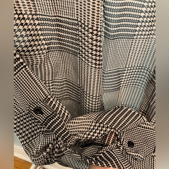 Shasa Sheer Top - Picture 3 of 4